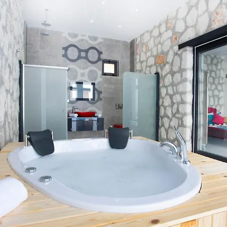Uzumlu Village 1 Bedroom - 6593 Villa Kalkan